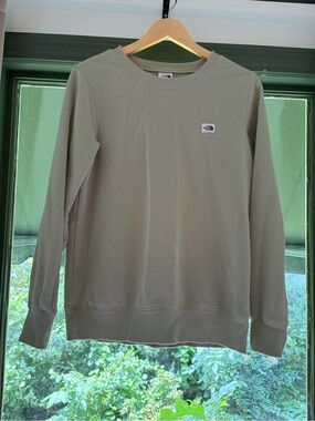 The North Face Women’s Lightweight Crew Sweatshirt - Sage Green